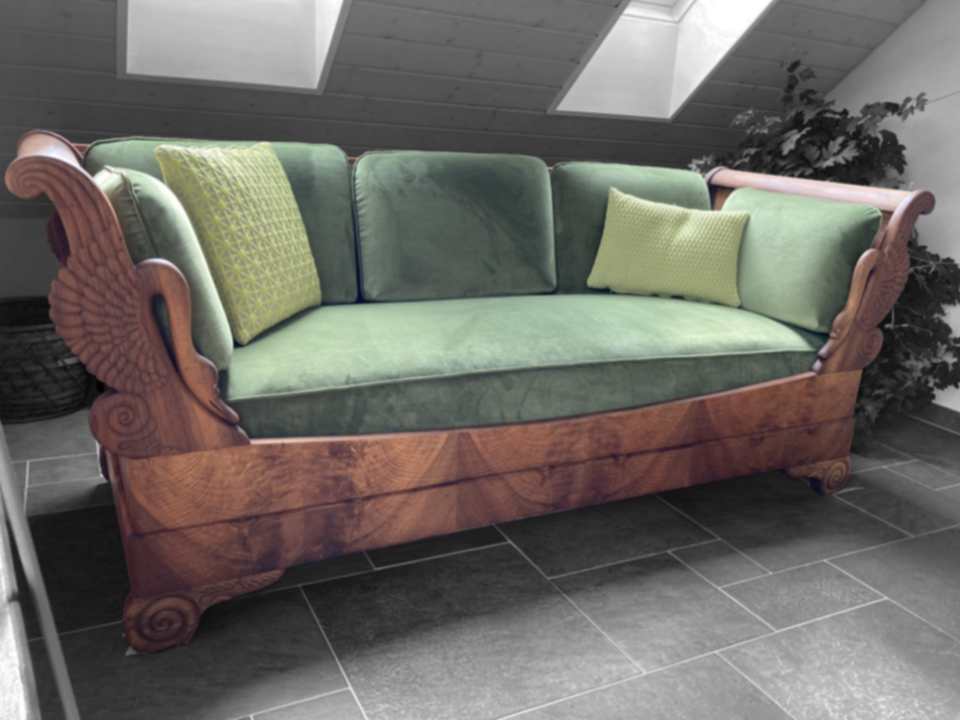 schwanensofa kontrast klein.png